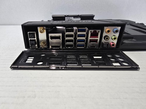 Asus ROG MAXIMUS IX CODE Motherboard, Intel Core i7-7700K, 16GB DDR4-3200 RAM - Picture 10 of 12