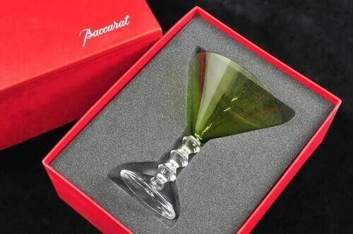 Baccarat Vega Martini Glass Fortissimo Emerald Light Green 3 stem Cocktail Boxed - Picture 8 of 8