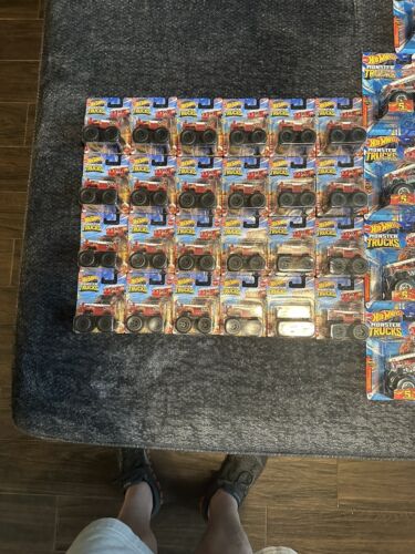 Hot Wheels-Monster Truck-5 Alarm,Fire Truck- 19 - 1/64 And 24 -1/70 - Picture 2 of 20