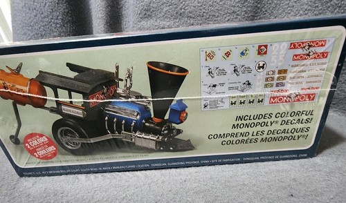 MPC SNAP IT MONOPOLY READING RAILROAD MODEL KIT - Picture 8 of 11
