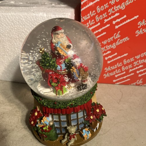 Musical Santa Claus Globe  - Bild 9 von 13