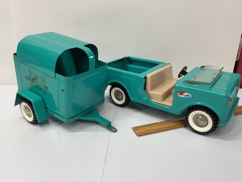 VINTAGE PRESSED STEEL STRUCTO FARMS JEEP AND HORSE TRAILER - Picture 15 of 15