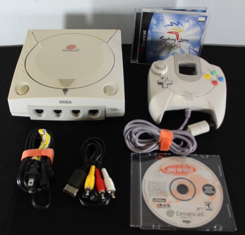 Sega Dreamcast Konsole Bundle + Controller + 2 Spiele getestet funktioniert - Bild 1 von 16