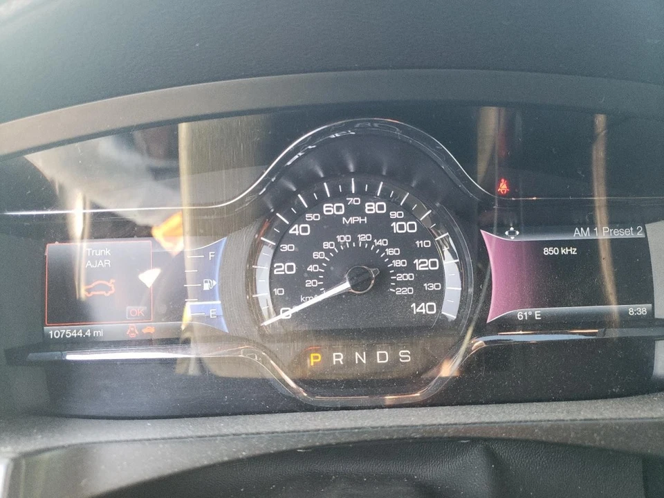 Used Washer Fluid Reservoir fits: 2014 Lincoln Mks  Grade A - Image 4 of 4