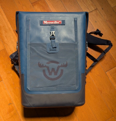 Moosejaw 24 Can Midnight Blue Chilladilla Backpack Cooler - Picture 2 of 12