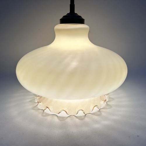 Vintage Glass Ceiling Light Shade Brass Fitting Mid Century 70's Ruffled Edge - Picture 2 of 14