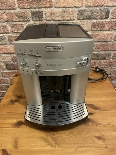 DeLonghi Magnifica ESAM 3200S - Bild 1 von 7