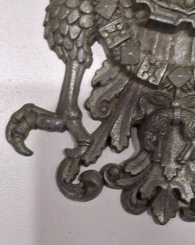Escudo de armas corona real con escudo de águila de doble cabeza de metal para colgar en la pared de 6" de colección - Imagen 5 de 7