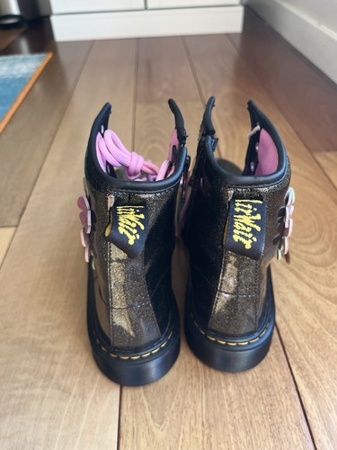 NWOB Dr. Martens Youth 1460 Glitter  Flower Applique 8-Eye Boots Youth US 6 - Picture 2 of 7