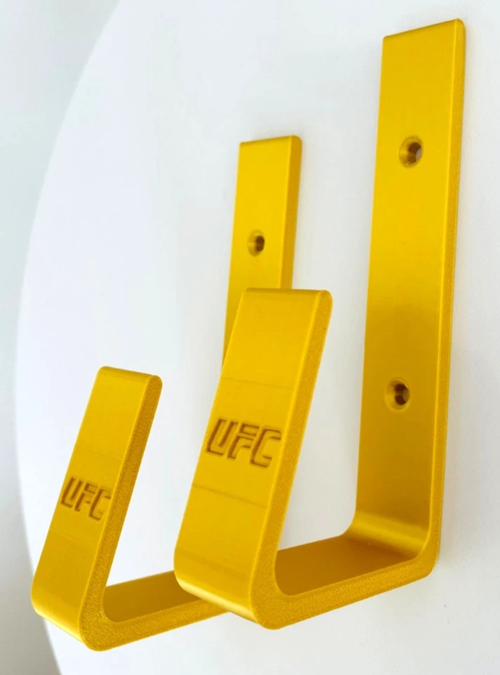 Soportes de montaje en pared para cinturón de campeonato UFC dorado - Ganchos de exhibición de pared (juego de 2) Foto 4 de 4