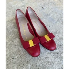 Salvatore Ferragamo vintage red bow pumps heels 7AAAA narrow (size 6-6.5?)