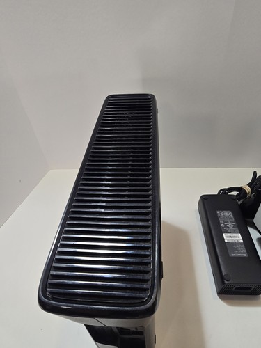 Microsoft Xbox 360 S Slim 250GB Konsole Bundle mit Kabeln Controller getestet - Bild 10 von 14