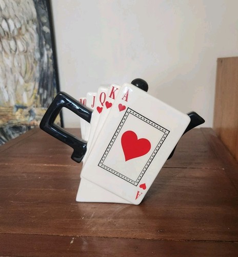 Vintage Hearts Royal Flush Playing Cards Teapot Red Black & White - Bild 1 von 7