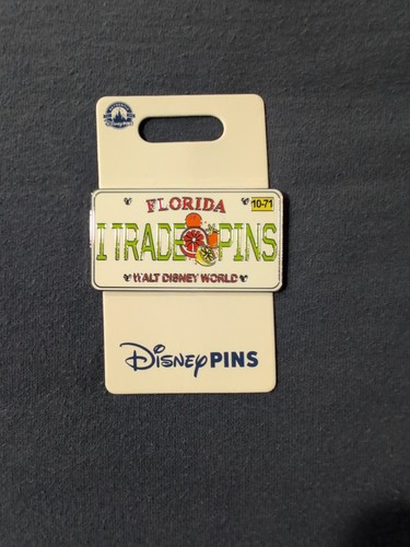 2025 Walt Disney World 'I Trade Pins' Florida License Plate Pin New NoC Mint - Bild 1 von 3