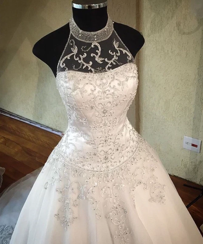 Beading Wedding Dresses Halter Neck Sweep Train Lace Applique A Line Bridal Gown - Image 2 of 4