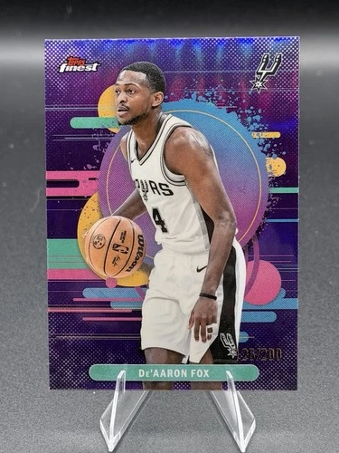 De'Aaron Fox 2025 Topps De'Aaron Fox #180 Refractor