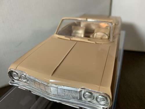 1964 Chevy Impala SS Convertible Friction Powered Promo Model (damaged) - Picture 4 of 22