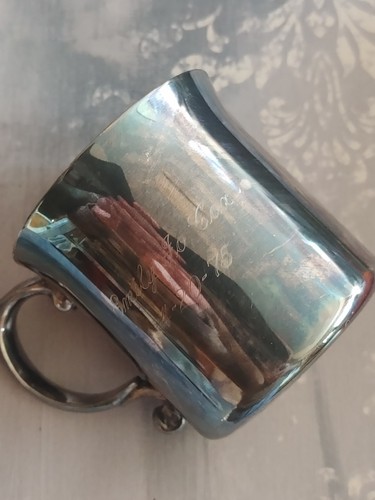 Vintage Lunt C-202 silver plate child baby mug engraved Emily Jo Cox 4-20-75 - Picture 8 of 8