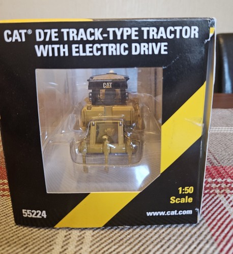 1.50 SCALE NORSCOT CAT D7E - Picture 3 of 3