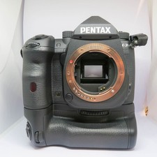  39 shots Pentax K-3 Mark III Premium Kit Black Red Gold mount Limited 1000