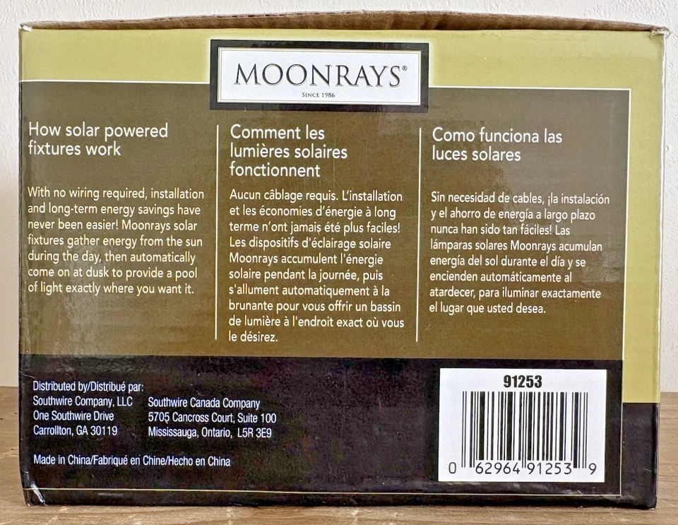 Iluminación solar Moonrays para postes estándar de 4x4 Foto 3 de 4