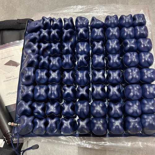 Wheelchair Cushion - Proactive Medical Protekt O2 16" x 18" x 2" w/ Cover & Pump - Picture 2 of 9
