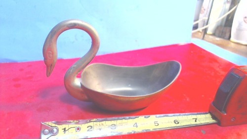 Vintage - Cigno in ottone-- Fioriera - Vaso di fiori - 6-3/4" lungo - 4-3/8" alto - Foto 3 di 5