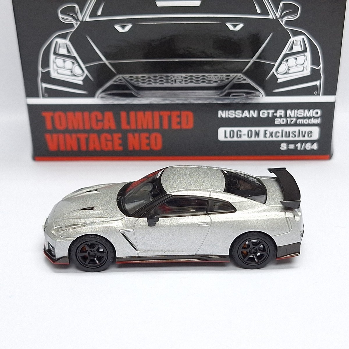 Tomica Limited Vintage LV LOG-ON NISSAN GT-R R35 NISMO 2017