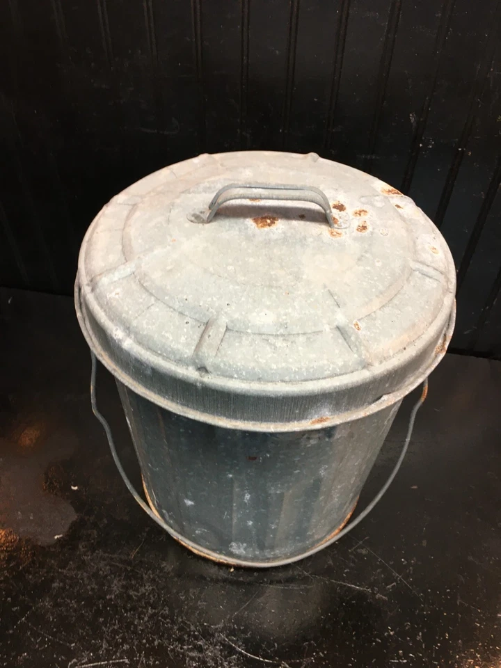 Bote de basura de metal de acero galvanizado de 15 pulgadas con tapa de 10 galones con ruedas de colección Foto 2 de 4