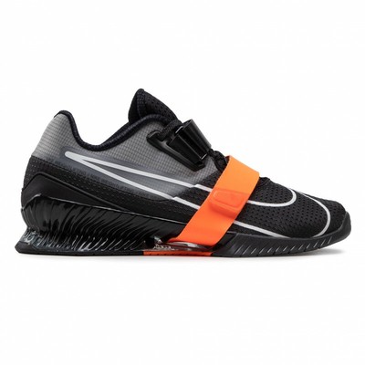 chaussure halterophilie nike