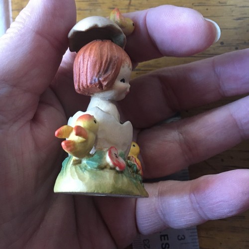 Colección Ferrandiz Tallas en Madera Niña en el Huevo Anri - Imagen 7 de 8