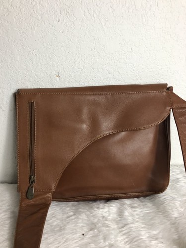 Levenger Brown Crossbody Messenger Bag - Picture 2 of 6