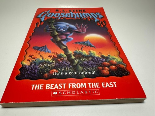 2nd Edition The Beast From the East Goosebump Book R.L. Stine 1996 Vintage - Picture 9 of 19
