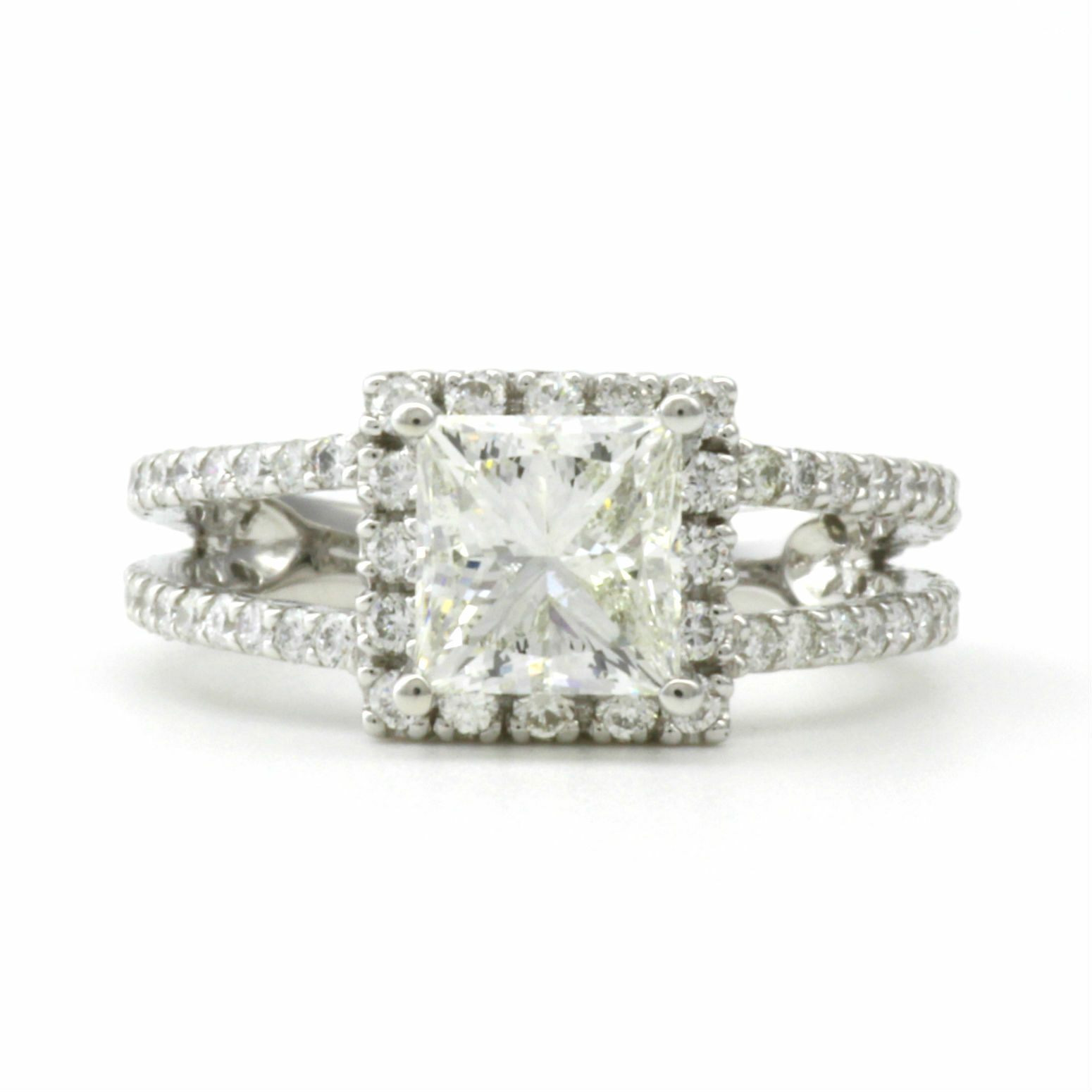 SOLITAIRE W ACCENTS HALO SET DIAMOND RING 1.7 CARATS 14 KT WHITE gold ESTATE SOLITAIRE W ACCENTS HALO SET DIAMOND RING 1.7 CARATS 14 KT WHITE gold ESTATE