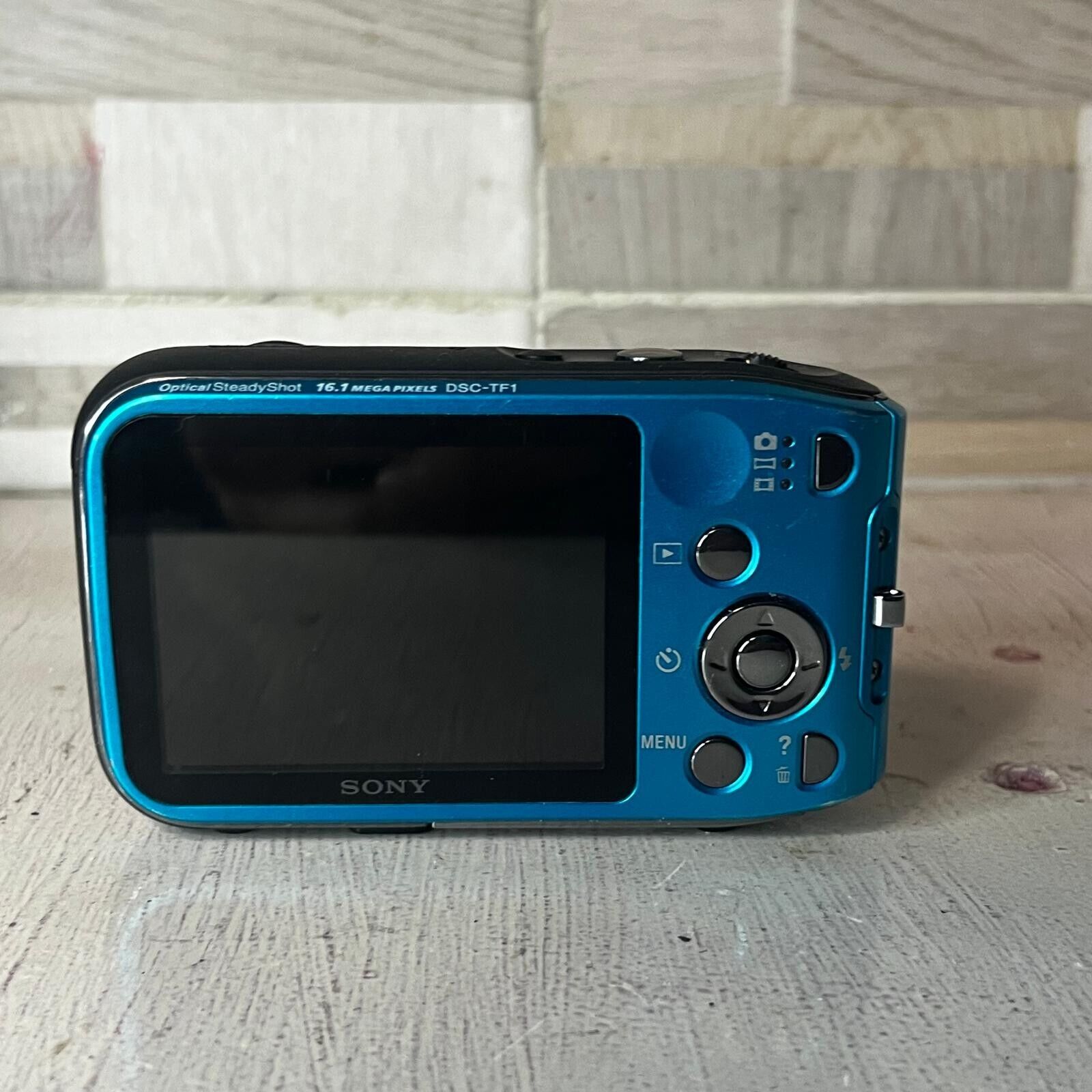 Foto 5 di 9