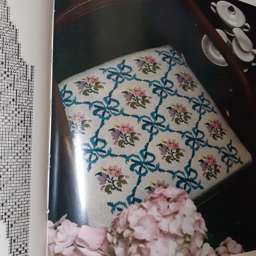 VTG Book Counted Thread Embroidery 1976 Ottoman Cushion Bell Pull Table Kinmond - Picture 10 of 12