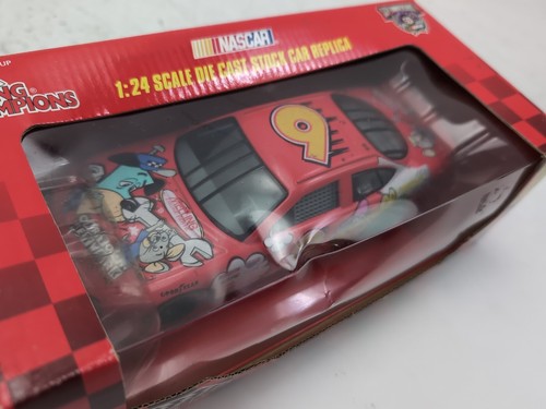 1998 Jerry Nadeau #9 Cartoon Network 1:24 Action NASCAR Diecast Bank Car In Box - Picture 12 of 12