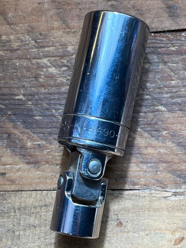 SK Hand Tools 4490 3/8" Dr. 13/16" Fractional Swivel Spark Plug Chrome Socket - Bild 1 von 6