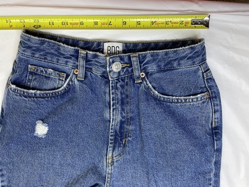 Urban Outfitters BDG Mom Jeans Women's High Rise Med Wash Tapered Size 26 - Picture 4 of 9
