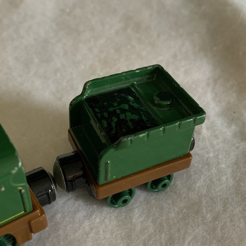 Motor de tren diecast magnético Thomas & Friends Emily 2013 Mattel 643a - Imagen 3 de 6