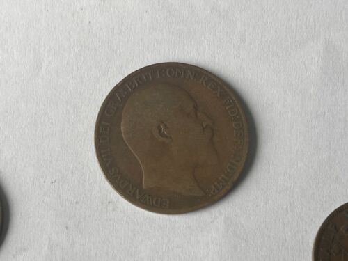 Lot of 4 British Coins:1908 One Penny, 1900, 1932 and 1940 Half Cents - Picture 3 of 17