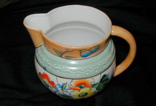 VINTAGE JAPANESE PORCELAIN LUSTERWARE PITCHER WITH HAND PAINTED FLOWERS, 5 INCH - Picture 4 of 4