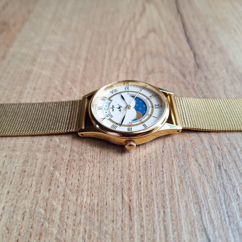NOS Quartz watch LUCH with Real Moon Phases Calendar, Moonphase watch Luch - Picture 5 of 14