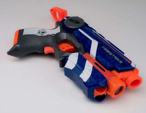 Blaster y pistola Firestrike Nerf n-strike Elite, coleccionable. - Imagen 9 de 12