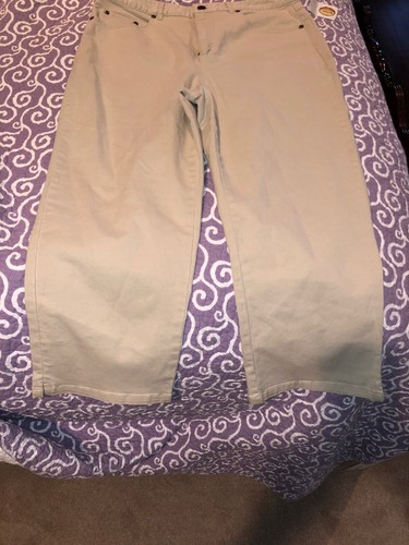 NWT $58 Talbots Lt Beige /Tan Stretch Crop Capris Chino Stretchy Capri Pants 10 - Picture 7 of 7
