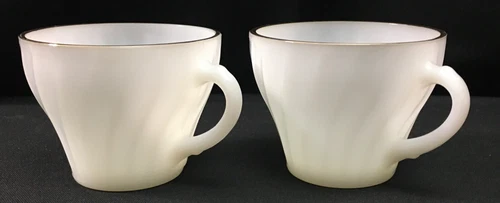 Vintage Anchor Hocking Fire King Gold Rim Scallop Swirl Coffee Tea Cup ~ Set 2