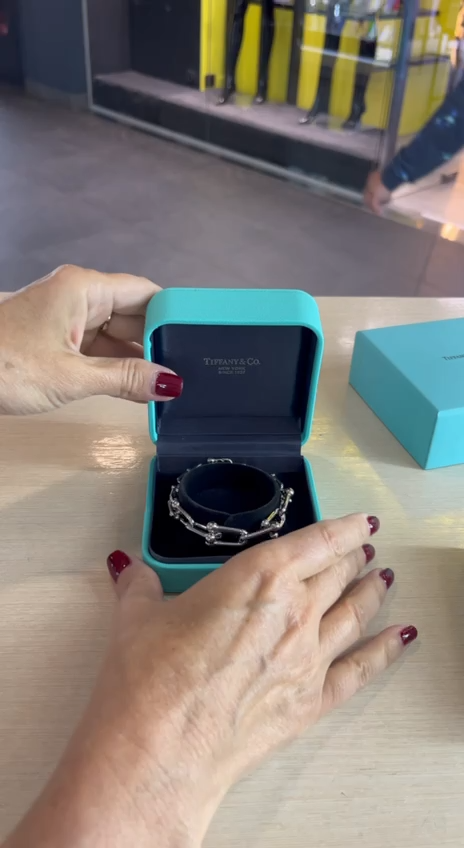 Tiffany & Co Bracelet Box | Tiffany Jewelry Gift Package | eBay Tiffany & Co Bracelet Box | Tiffany Jewelry Gift Package | eBay