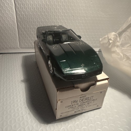 1/25 AMT Ertl 6262 1994 Chevrolet Corvette Convertible Promo Car - Polo Green - Afbeelding 7 van 15