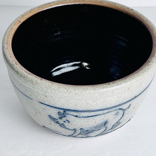 Rowe Pottery Works Salt Glaze Pig Sow Pottery Bowl 6.5" Rustic Farmhouse 1985 - Picture 3 of 12