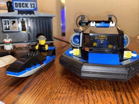 LEGO World City: Hovercraft Hideout (7045) Complete w/Instructions-read